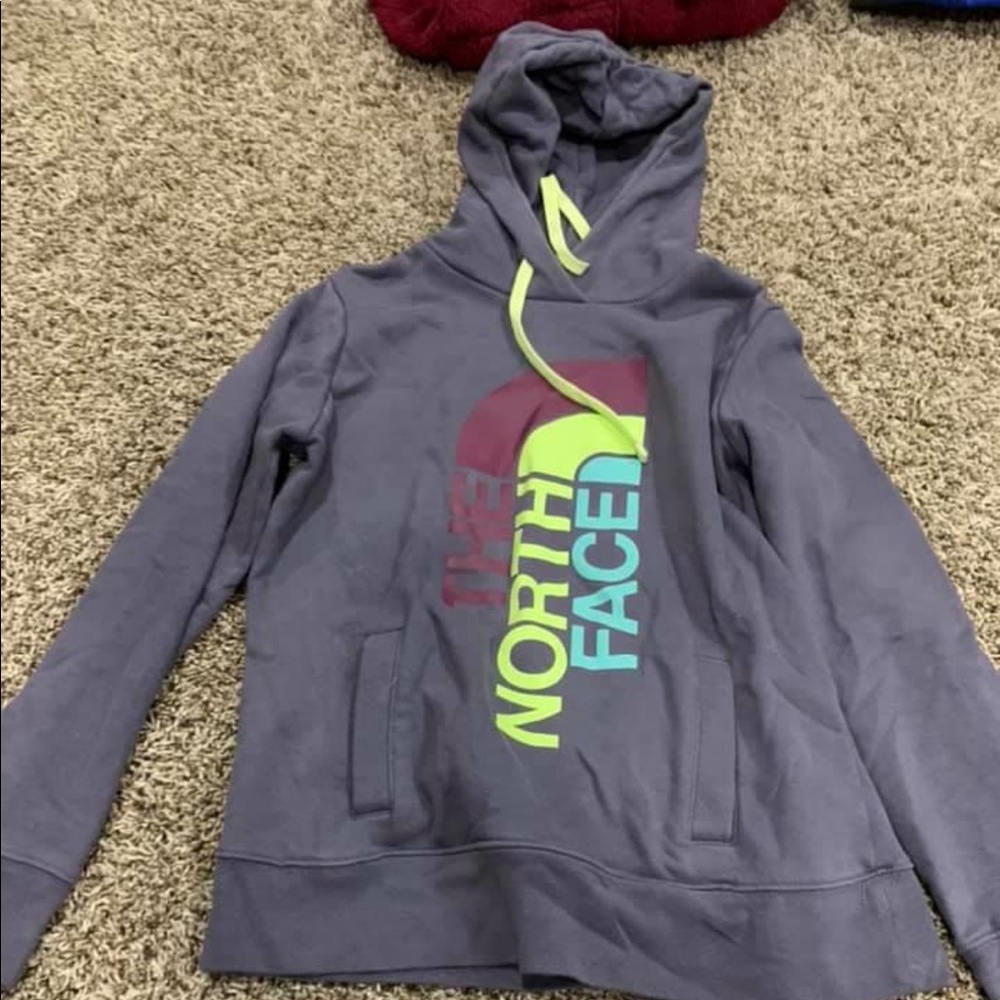 Women’s north face hoodie